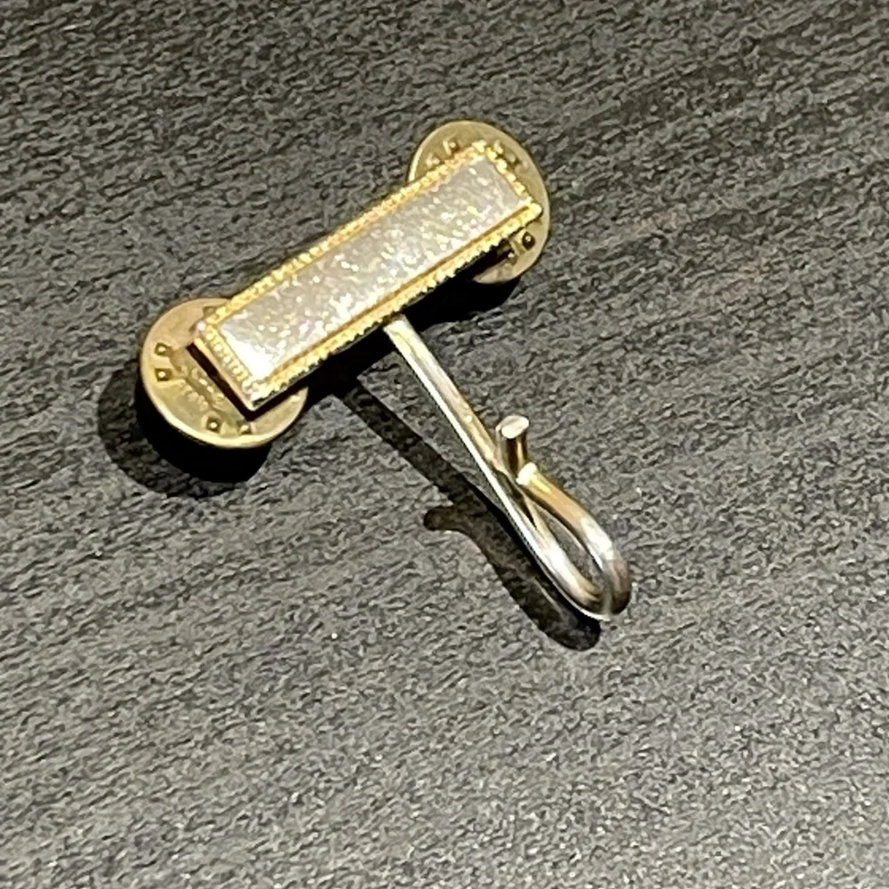 Vtg Military Men's Rectangle Lapel Pin with‎ Hook and Box (circa 1960s-1970s)